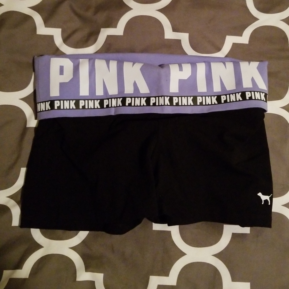Pink yoga shortd